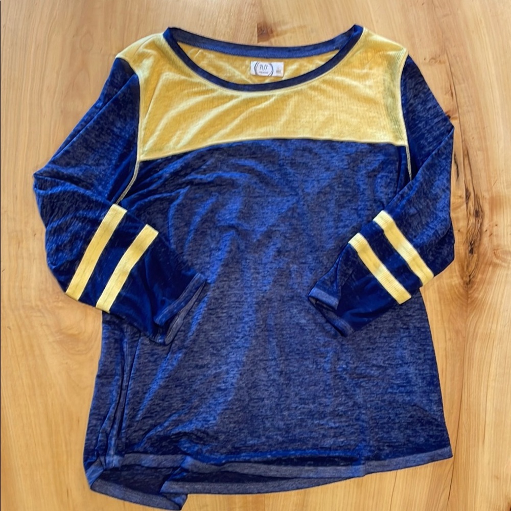 Maurices Blue and Yellow Women's Top
